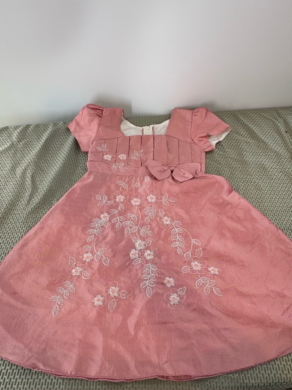 Lovely Princess Pink Floral Embroidered Bow Girls Dress 3T